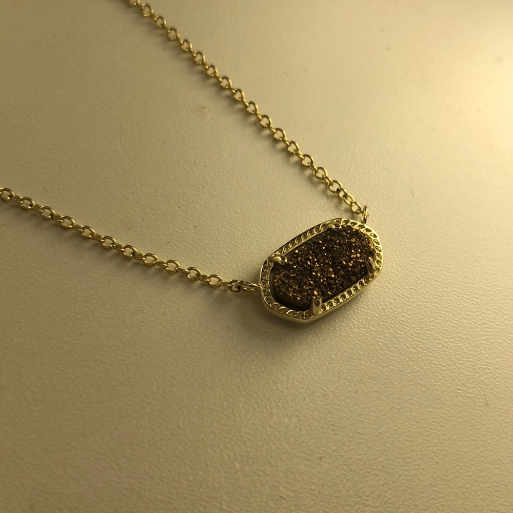✨Kendra Scott Brown Stone Necklace✨